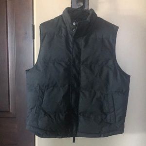 St Johns L quality menswear short sleeve black puffer vest outdoor wear